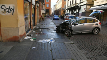 Auto fuhr in Fußgängergruppe: Bürgermeister: Deutsche Touristin unter Verletzten in Modena