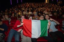 Public Viewing in Graz: Wohnzimmeratmosphäre statt Party und Glitzer
