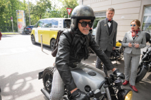 Fotogalerie: Schicke Männer auf edlen Motorrädern: Grazer Tour hatte ernsten Hintergrund
