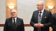 Mateša skriva karte, ni njegovi suradnici ne znaju što će biti s Krajačem. Ovo je moguć scenarij