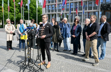 Nevladniki: Kazenska ovadba Dobranića in protisindikalni ukrepi so napad na demokracijo