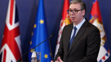 VUČIĆ POZVAO AKTIVISTE SNS DA SE SKLONE SA SLAVIJE OD BLOKADERSKIH NASILNIKA: Politikom ćemo se baviti programom, a ne suzavcem i noževima