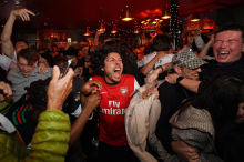 Premier League: Arsenal krönte sich nach einer 22 Jahre langen Durststrecke zum Meister