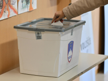 V DZ vložen predlog o nedopustnosti referenduma o interventnem zakonu za razvoj Slovenije