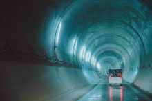 E-Busse für die Premiere: Graf Carellos großer Tag im Semmeringtunnel