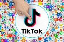 Gegen Meta, TikTok und Google : Beschwerde in Brüssel: „Hunderte Finanzbetrugsmaschen bleiben online“ 