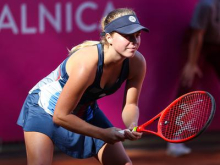 Veronika Erjavec v prvem krogu Rolanda Garrosa proti drugi igralki sveta