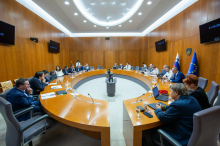 Opozicija in koalicija z diametralno nasprotnim pogledom na stanje javnih financ