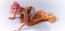 Techno-Pop von Floss: Prickelig in Pink - Album der Woche