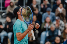Tennis-Ass Jurij Rodionov zum dritten Mal in Paris-Hauptbewerb