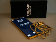 Prve pošiljke kontroverznega pametnega telefona Trump Mobile T1