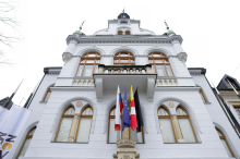 Romi pozivajo k ureditvi naselja Stranska vas. Novomeška občina odgovarja, da so naselje že uredili.