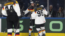 Eishockeyweltmeisterschaft: Deutsches Eishockeyteam trotz Sieg gegen Österreich vor dem Aus