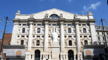 Fuga da Piazza Affari: via dal listino anche i big