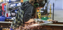 EY-Studie: Deutsche Industrie steigert Umsatz, baut aber Stellen ab