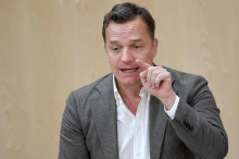 „Treudeutsche Grüße“: SPÖ fordert Konsequenzen für FPÖ-Politiker