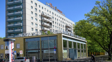 Beliebter Treffpunkt: In Ost-Berlin: Die Mokka-Milch-Eisbar ist wieder da