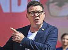 'Knife-edge' Makerfield by-election could be handed to Labour's Andy Burnham by Nigel Farage rival running against Reform, says polling guru