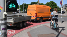 Mehr Sicherheit auf dem Rad: Warum der Schulterblick für Radfahrer lebenswichtig ist