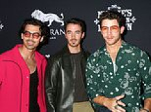 Death knell sounds for Las Vegas as the Jonas Brothers' millionaire parents shutter their family restaurant on the strip