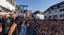 Relegation um die Bundesliga: Paderborner Aufstiegsparty: „Gefühlt 500 Mann in der Kabine“