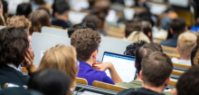 Arbeitsmarkt: Menschen mit hoher Bildung haben längste Lebensarbeitszeit