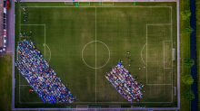Gebet auf dem Fußballplatz
