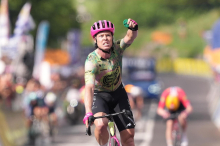 Giro d‘Italia: Vier Jahre nach schwerem Unfall: Emotionaler Triumph für Valgren