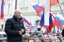 Višje sodišče potrdilo oprostilno sodbo za Janšo v zadevi Trenta