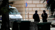 Požar u Zadru: Policajac izvan službe i građani izvukli čovjek kroz prozor gorućeg stana...