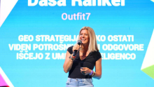 S SMK: kako ostati relevanten v svetu generativnih UI-agentov