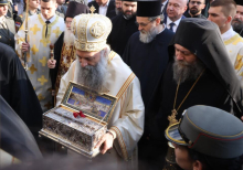 Odlučeno gde ide sav novac od priloga vernika za pojas Presvete Bogorodice: Veliki dar igumana Jefrema i odluka patrijarha Porfirija
