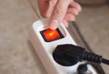 DEO BEOGRADA DANAS DEVET SATI BEZ STRUJE: Elektrodistribucija objavila spisak isključenja, šest opština na udaru, u jednoj radovi počinju tek PO PODNE