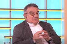 U Srbiji vreba opasnost koja izaziva eksploziju creva: Dr Vojislav Perišić otkrio koja hrana sa pijace može biti pogubna