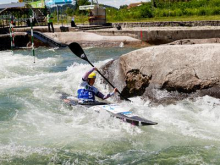 Hočevarja v kanuju napadata nova odličja