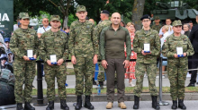 Anušić i Kundid dodijelili medalje vojnom medicinskom timu koji je spasio dječaka (5)