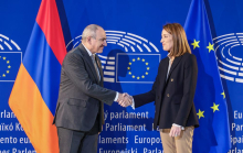 Putin svari Armenijo: Izbrati boste morali med EU-jem in Evrazijsko gospodarsko unijo