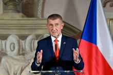 Babiš napovedal, da Češka letos verjetno ne bo izpolnila pričakovanj Nata glede večje vojaške porabe