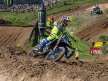 Tim Gajser po prvi vožnji v borbi za zmago, odstop Jeffreyja Herlingsa