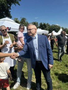 VUČEVIĆ IZ PRIBOJA POSLAO SNAŽNU PORUKU! Lider SNS na skupu 