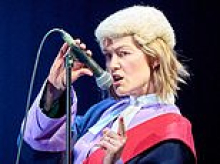 Rosamund Pike 'lambasted texting audience member for breaking the bond' during finale of Inter Alia play