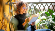 Bücher-Tipps: Perfekte Balkon-Lektüre: Das sind die besten Romane über starke Frauen