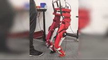 Humanoidni robot LeRobot za domače mojstre