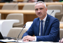 Cigler Kralj je samooskrbo in prehransko varnost izpostavil kot del nacionalne varnosti