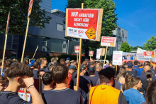 Nach mehrtägigen Warnstreiks: Chemie-Industrie: Ringen um einen neuen KV geht in die siebente Runde