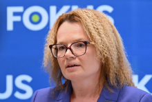 Pred odborom za lokalno samoupravo se bo predstavila kandidatka Monika Kirbiš Rojs