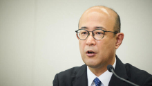Kenta Kon: Sem človek, ki obožuje denar