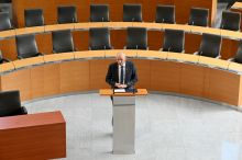 Državni zbor bo ministre potrjeval v četrtek, predvidoma bo sledila prva seja Janševe vlade