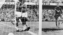 Pelés Weltmeister-Trikot von 1958 wird während WM versteigert