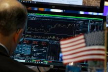 Odmevni IPO-ji podžigajo pohlep; bitcoin v primežu Strategyjevih težav